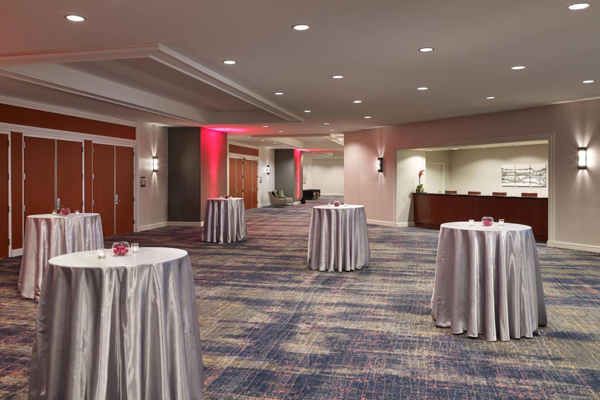 Hotel Warner Center Marriott Woodland Hills Los Angeles